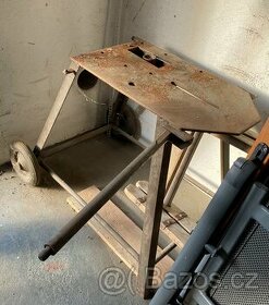 Pojízdný stolek na kolečkách pod rozbrušovačku - 1