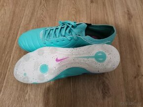 Nike Tiempo Legend 10 Elite velikost 43 - lisovky