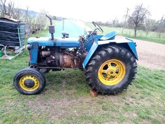 Traktor Zetor 25A