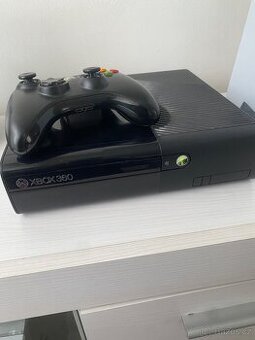 Xbox 360 E 250gb - 1
