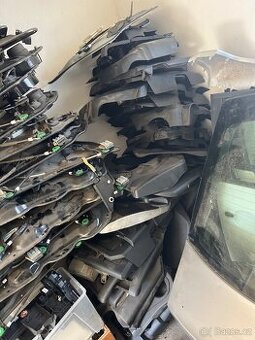 Škoda vw kryty motoru různých typu