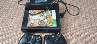 Xbox 360 E, dva ovladače, Borderlands 2