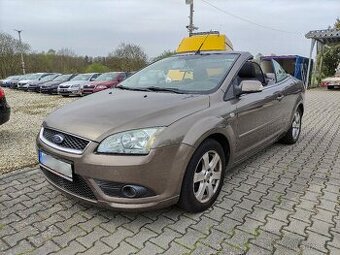 FORD FOCUS 1.6i 16V,74KW,CC,PININFARINA,ALU,CD,PDC.