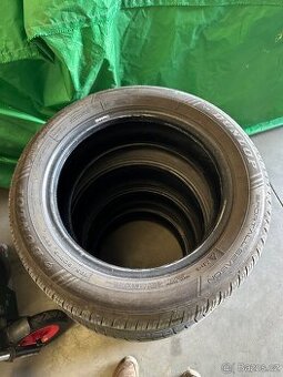 Dunlop 185/60/15 celoroční pneu sada