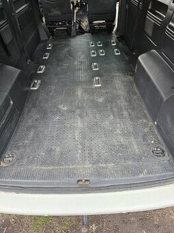 Zadní gumová podlaha VW T5 T5.1 T6 Long