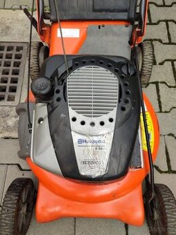 sekačka Husqvarna