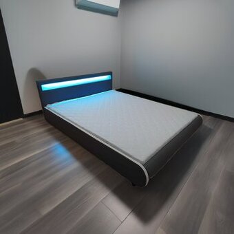 Dizajnová postel NOVÁ 180x200cm s led osvětlením a matracemi