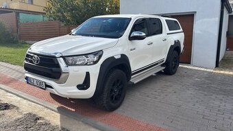 Prodám Toyota Hilux 2.8 Td 150kw ČR záruka 2x alu MANUÁL
