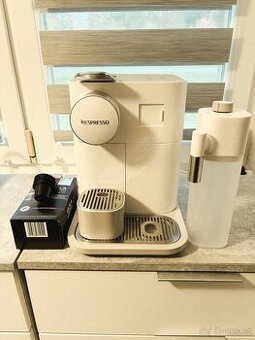 Nespresso De'Longhi Gran Latissima White v záruce