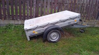 Přívěsný vozík za auto