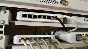 Prodáno : Ubiquiti UniFi Switch USW-Lite-8-PoE - 1