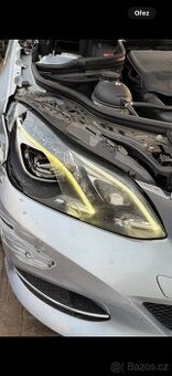 Mercedes w212 facelift pravý led světlomet komplet - na díly