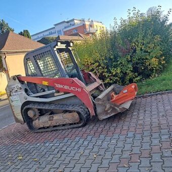 Pásový kompaktní nakladač TAKEUCHI TL8