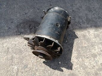 Prodám dynamo,karburátor a rozdělovače na Gaz,made in CCCP - 1