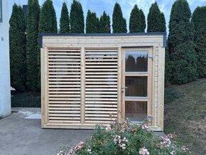 Moderní venkovní sauna
