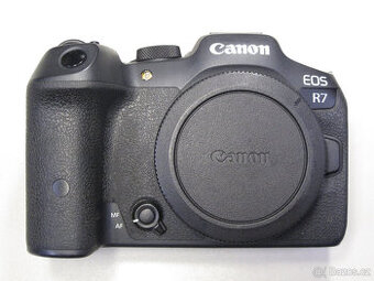 Canon EOS R7