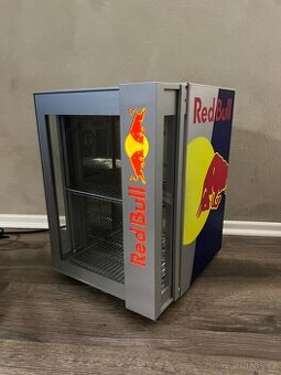 Red Bull prosklená LED mini lednice