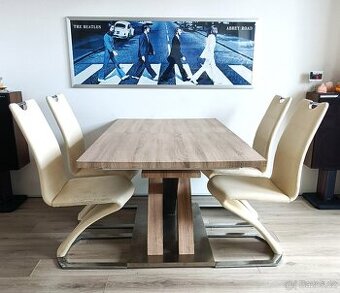 Jídelní stůl a (4ks židle).