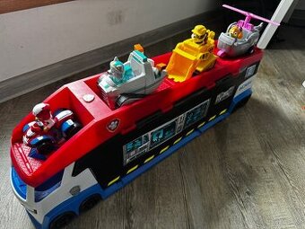 Tlapková patrola auto