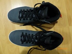 Sportovní boty sálové / halové