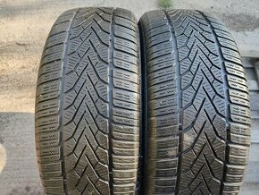 Zimní pneu Semperit 215/60 R17