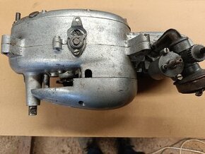 Motor Jawa 550- 555 na ND
