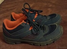Dětské turistické boty Decathlon vel. 35