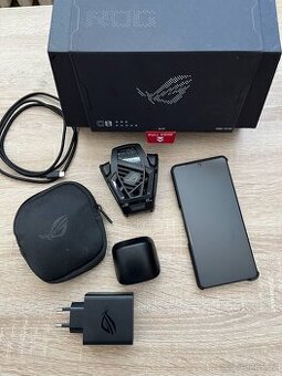 Mobil Asus ROG phone 8 PRO 16 GB / 512 GB