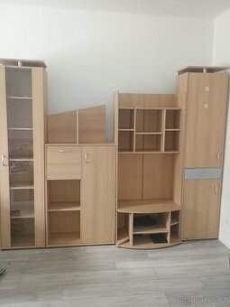 Prodám starší obývací stěnu