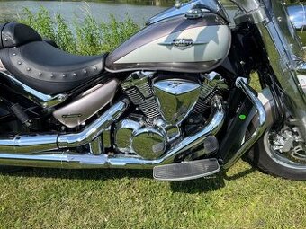 Suzuki Intruder C 1800 R