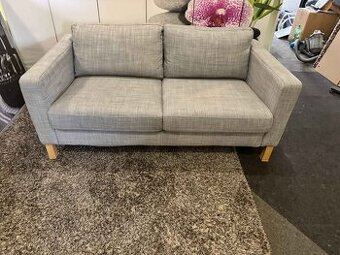 Kvalitní 2 mistná pohovka Ikea