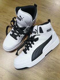Nove tenisky Puma Rebound Joy 40,5