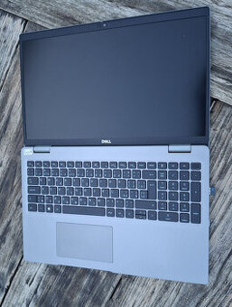 Prodám notebook DELL Latitude 5530, ZÁRUKA
