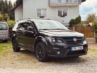 Fiat Freemont 2.0 Multijet 125 kW 4×4 Black Code