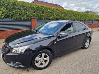 Chevrolet Cruze 1.6 benzin - nové ČR -