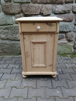 stolek po renovaci