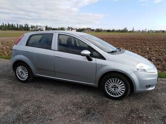 FIAT GRANDE PUNTO 1,4-8V BENZIN 57 KW JEN ZA 39000 KČ
