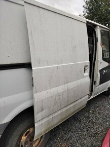 Ford Transit 2.2 tdci r.v: 2008 boční dveře