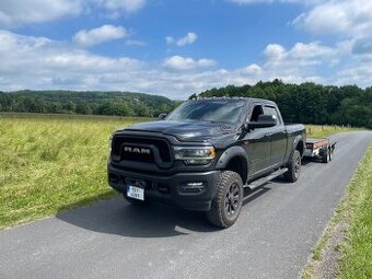 Dodge Ram 2500 power Wagon