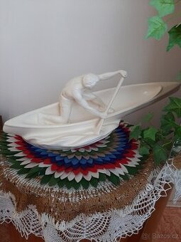 Porcelánová socha - Veslař