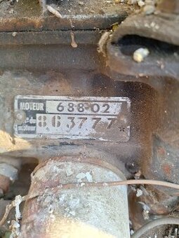 MOTOR A DÍLY RENAULT 8 - 1