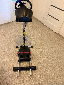 Volant Thrustmaster T150 s pedály a se stojanem