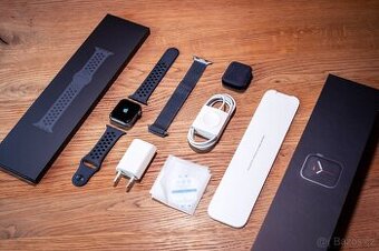 Prodám AppleWatch 5 NIKE 40 mm vesmírně šedá, komplet balení