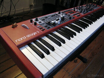 Clavia Nord Stage 3 Compact s brašnou, výborný stav