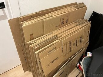 Stehovaci krabice Ikea