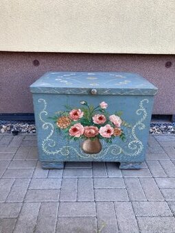 Dřevěná truhla - malovaná