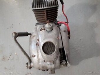 Motor ČZ 150
