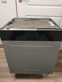 A+ myčka pod pracovní desku DeDietrich s dovozem