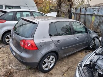 VW Golf 5 - 2008,1,6-B,75KW na náhradní díly