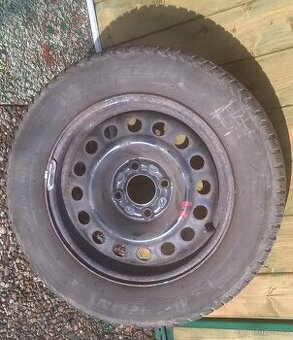 prodám nazutá zimní pneu zimní pneu 175/65/R14